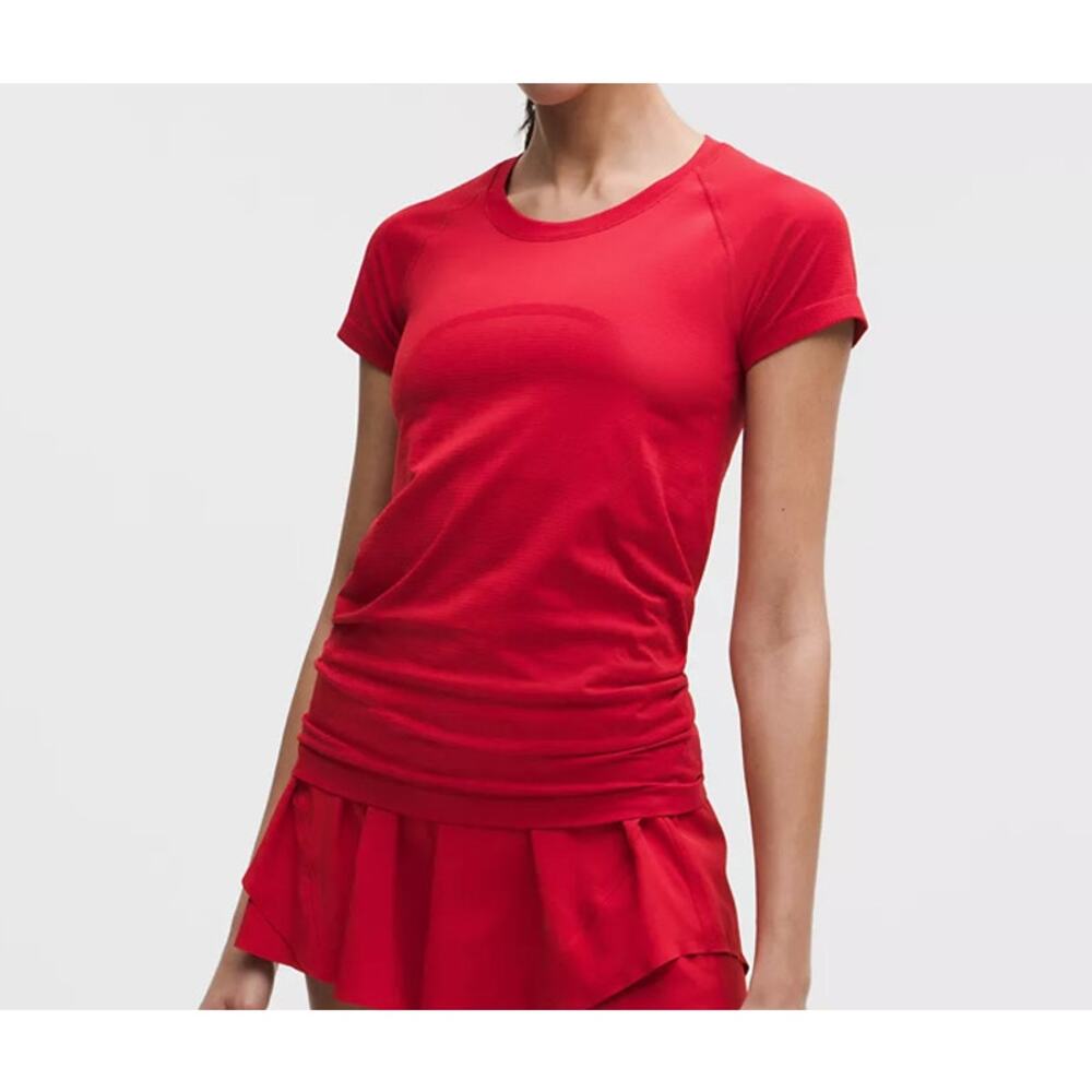 Womens Lululemon Swiftly Tech Short-Sleeve Shirt 2.0
Hip Length Size 6 EUC!
